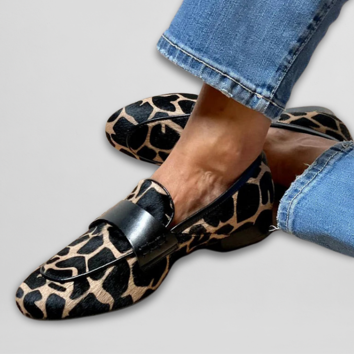 Cäcilia | Slipper mit Tierdruck