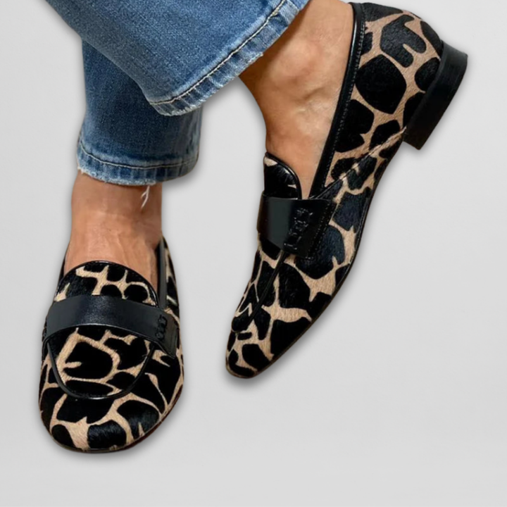 Cäcilia | Slipper mit Tierdruck